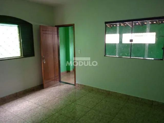 Casa para locação, bairro Santa Rosa com 3 quartos - Foto 4