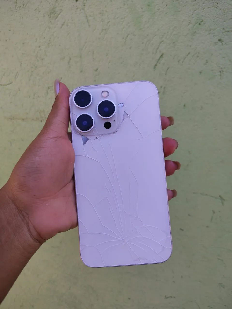 iPhone XR na carcaça do 13 pro - Foto 3