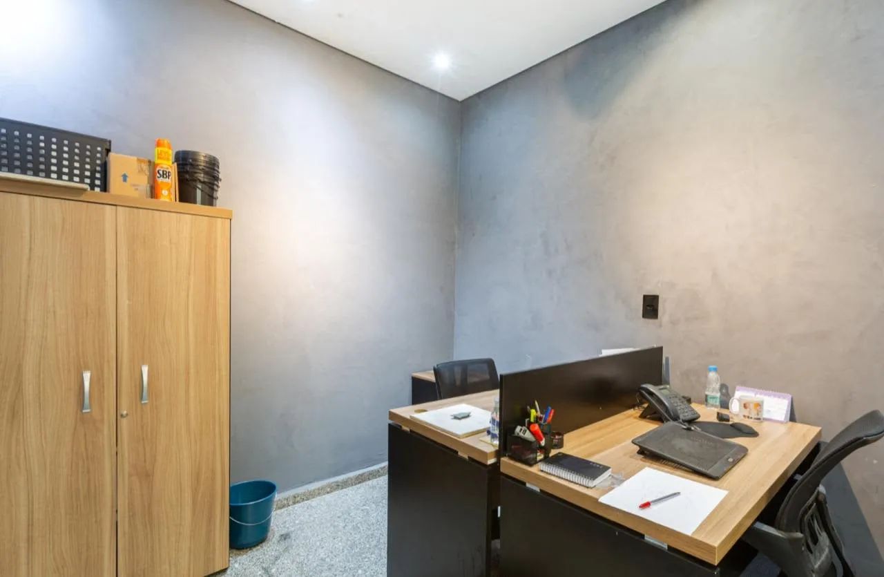 Casa comercial na Rua Andréa Paulinetti, 416 - Sala 2  8 m²