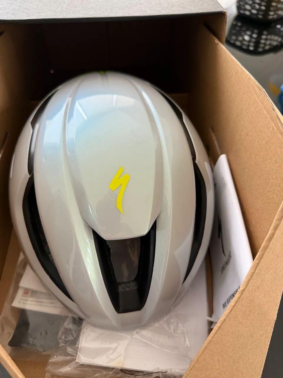 Capacete Specialized Evade 3 na Caixa e impecável  - Foto 4