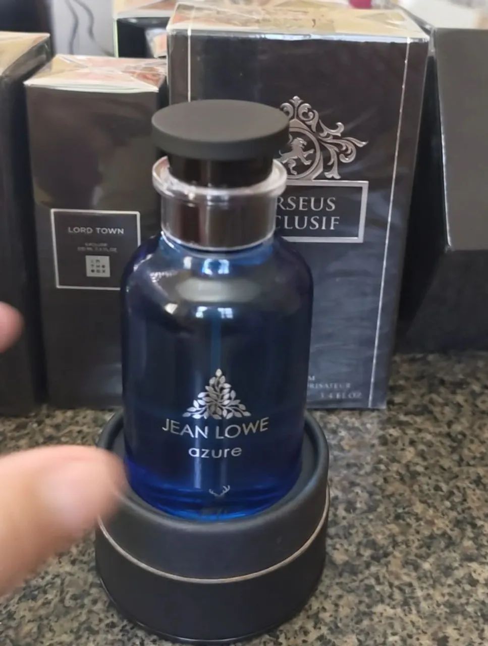 Lowe azure