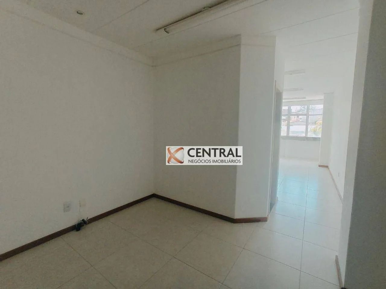 Sala para alugar, 36 m² por R$ 2.691,00/mês - Itaigara - Salvador/BA - Foto 3