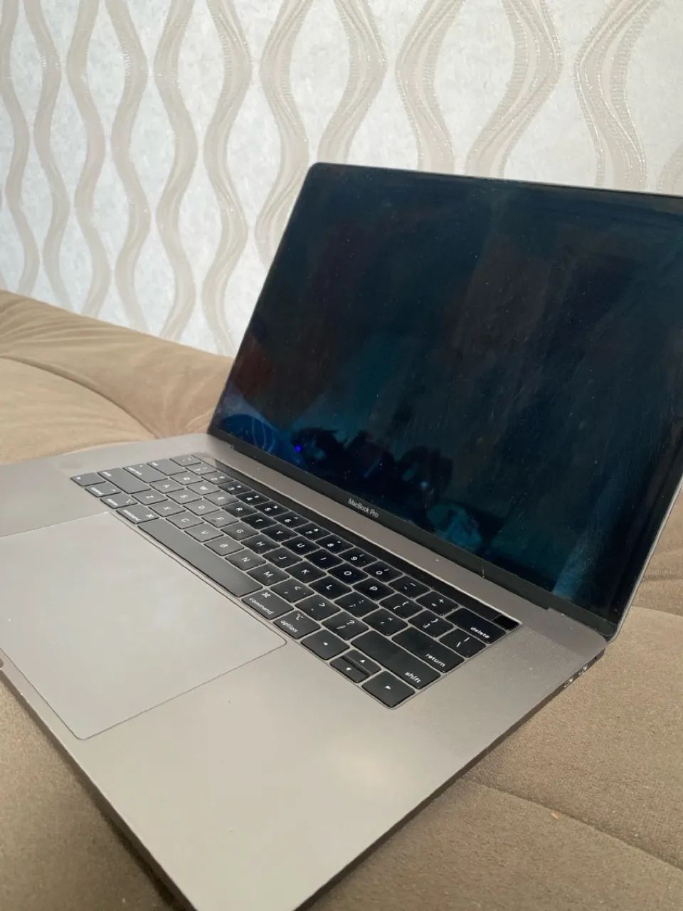 MacBook Pro 15? 2019 | Intel Core i9 | 16 GB RAM | SSD 512 GB