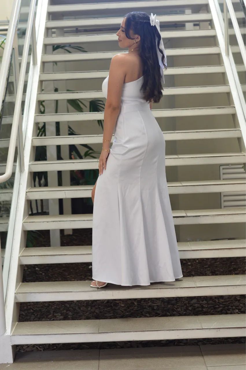 Vestido de noiva com laço 