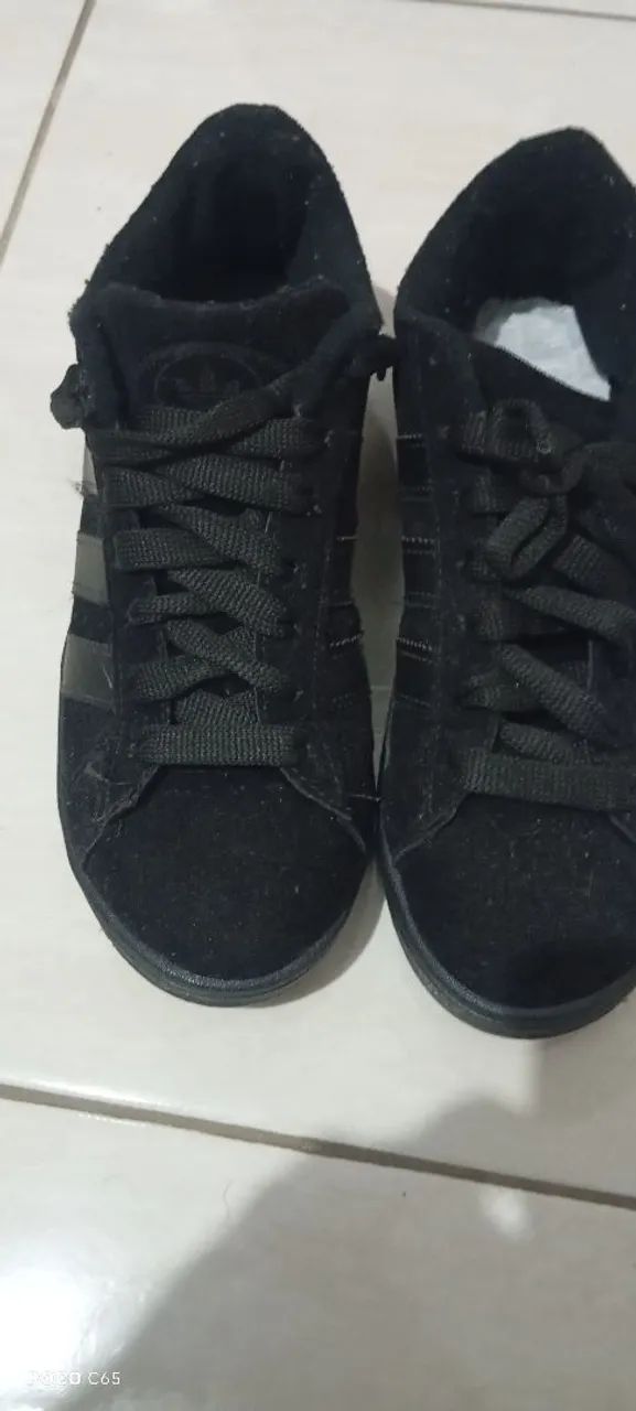 Tênis Adidas original semi novo 
