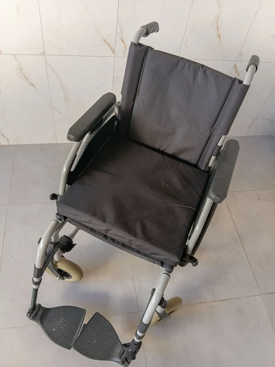 Cadeira de rodas - Foto 5