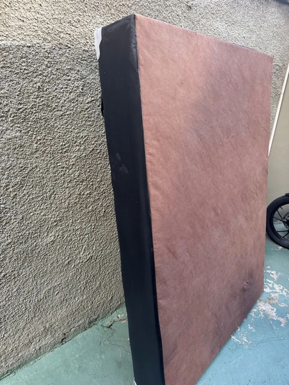Vendo base  de cama de casal 