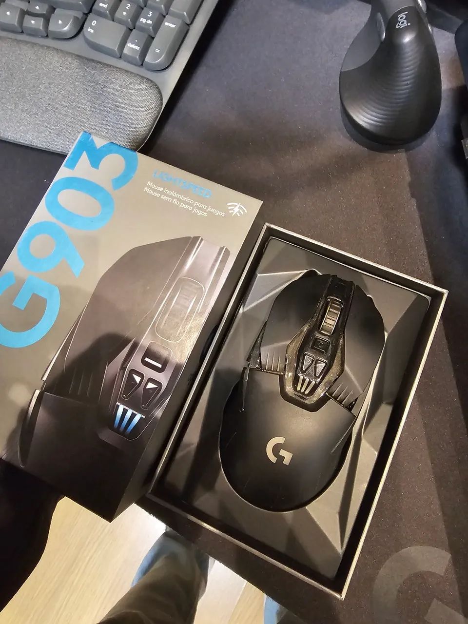 Logitech G903