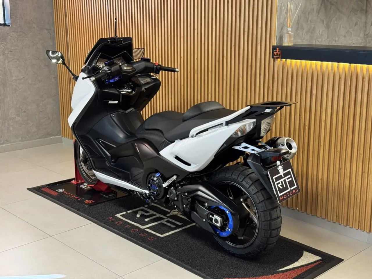TMax 530 2014 - 1538737860 | OLX
