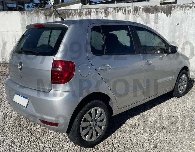Volkswagen Fox 1.0 MI Total Flex 8V 5P 2014 - Foto 4