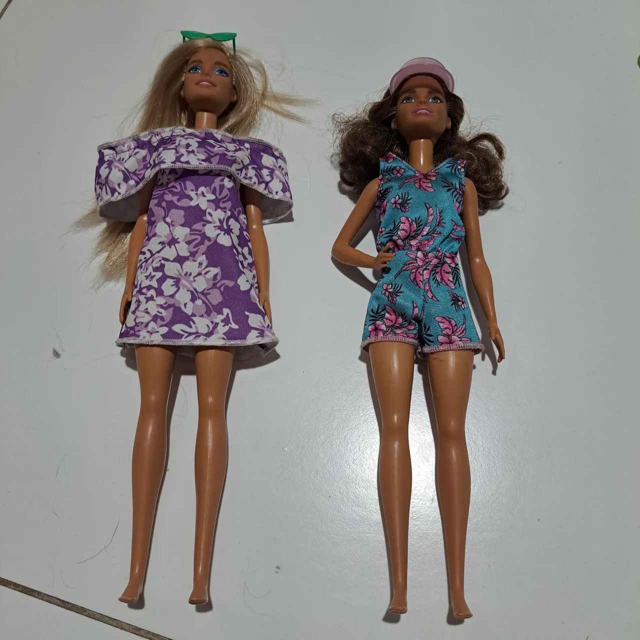 Cabana de Praia da Barbie Malibu com duas bonecas - Foto 3