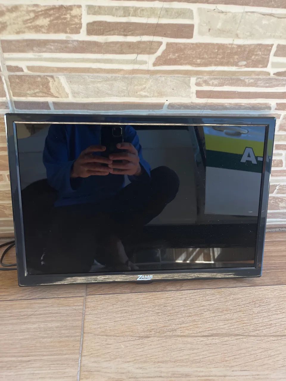 Monitor 19