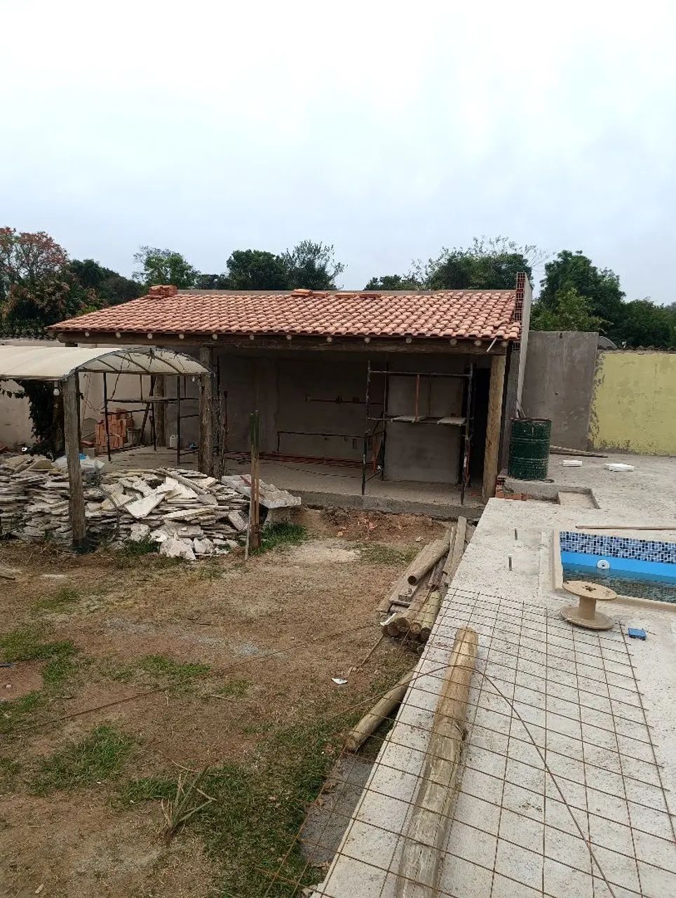 Telhado colonial / Rústico com Mourão Tratado ( ÁREA GOURMET) - Foto 4