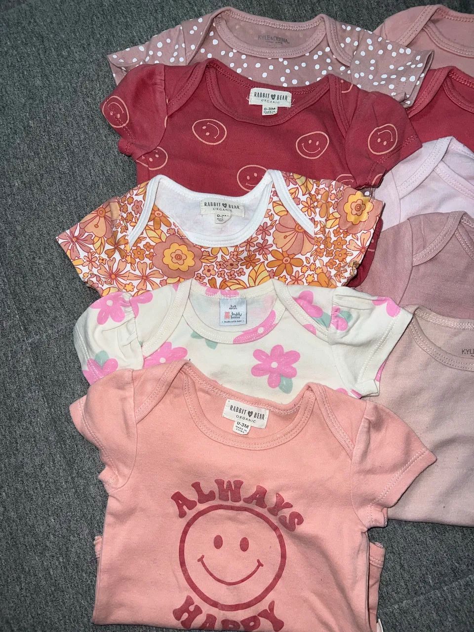 Lote 14 Roupas de  bebê  bodie body marcas  americanas   - Foto 2