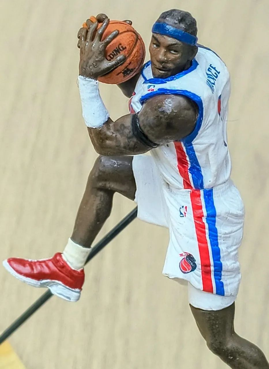 Boneco nba mcfarlane ben wallace detroit pistons - Foto 3