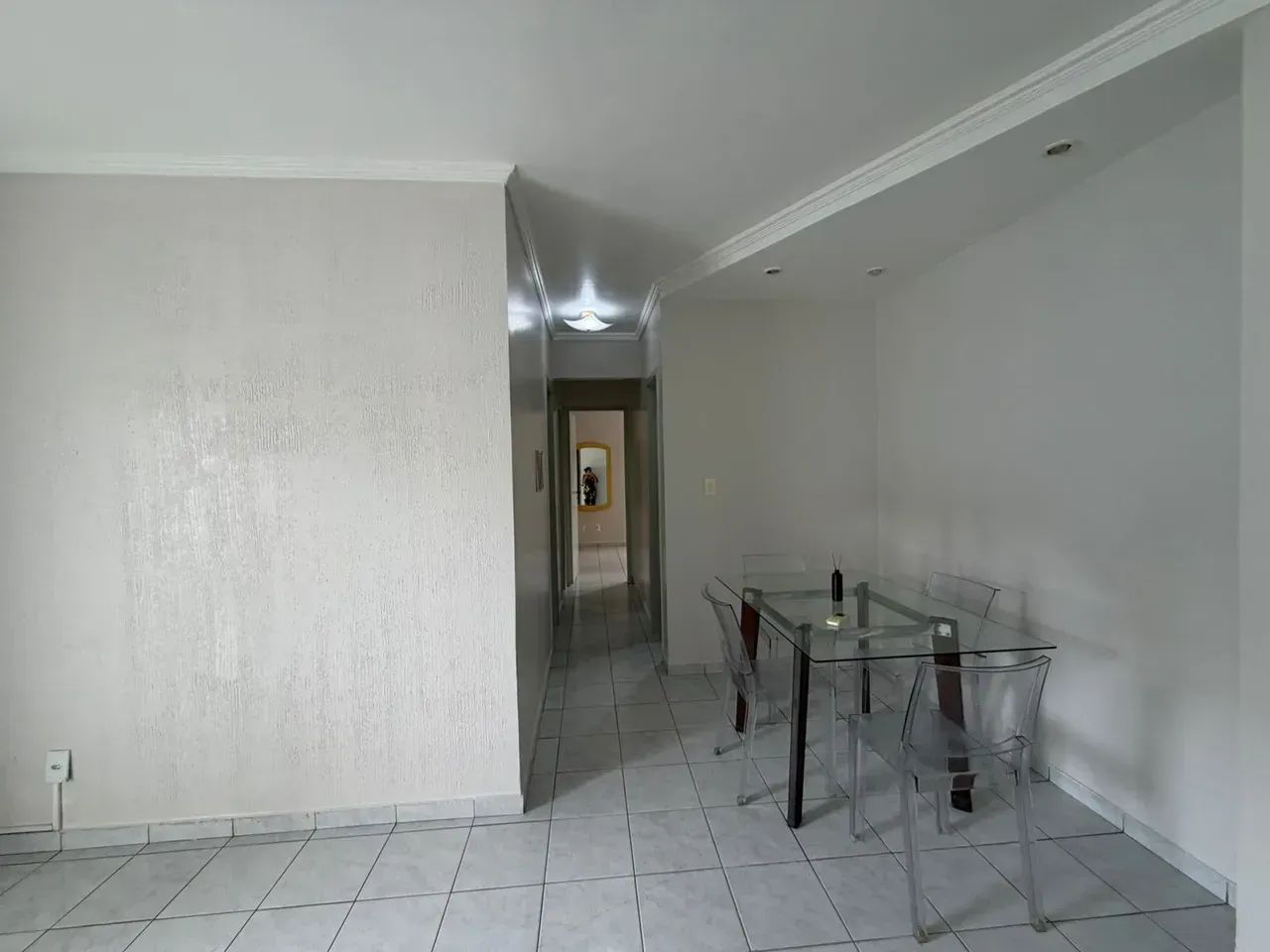 Apartamento com 3 quartos - Suíte e até 2 Vagas ( Carro pequeno ) - Foto 2