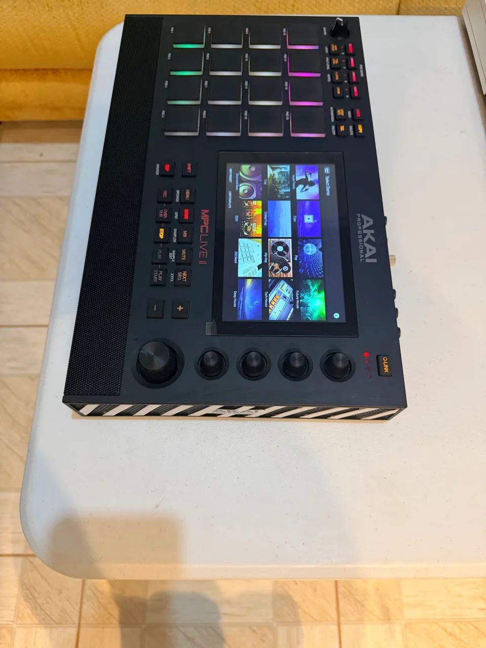 MPC LIVE 2 - Foto 5