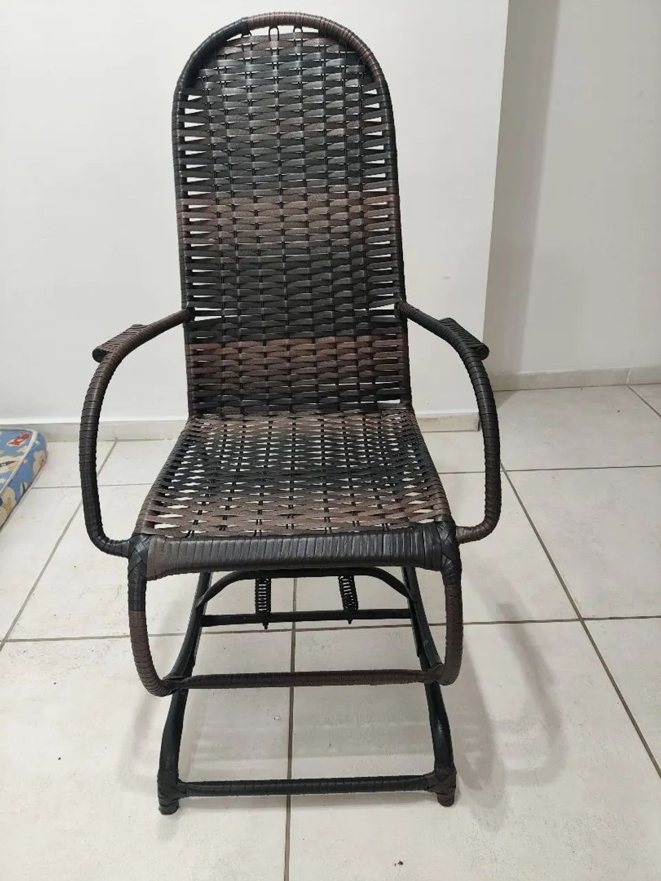 Cadeira de Balanço em Excelente Estado - Foto 4
