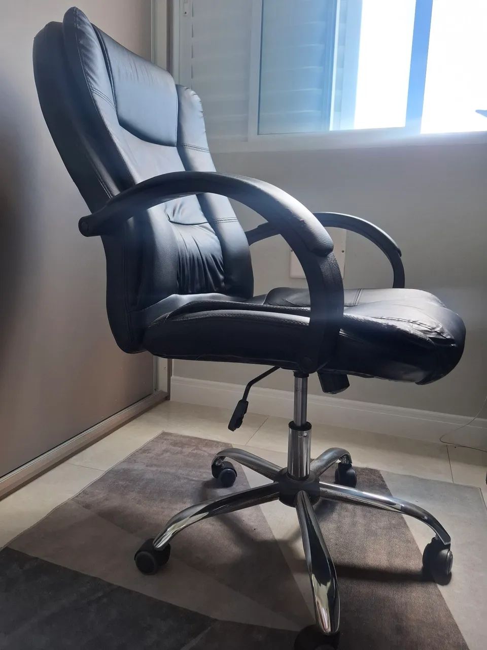 Cadeira Presidente Ergonômica Pelegrin - Foto 2