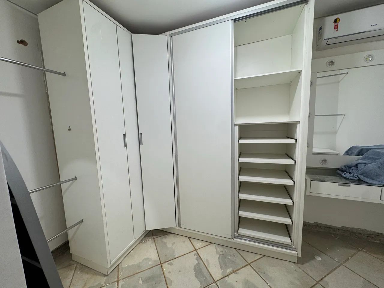 Guarda roupa e cômoda  - Foto 3