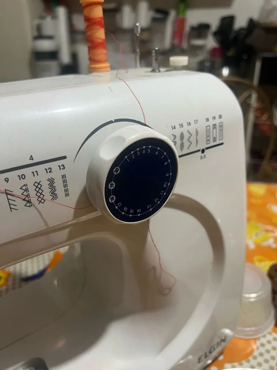 Máquina de costura - Foto 3