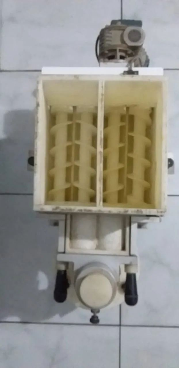 Vendo máquina de fazer salgado  - Foto 3