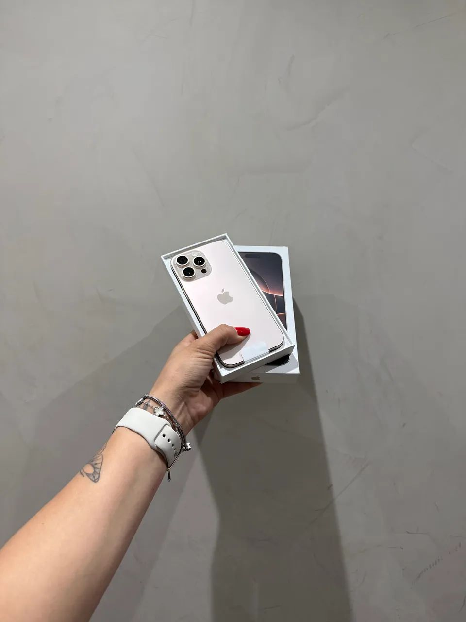 IPHONE 16 PRO MAX DESERT 256GB - Foto 3