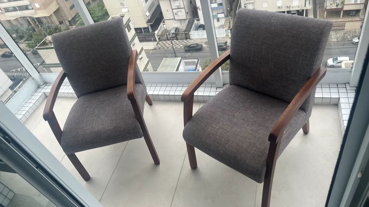 Duas poltronas sala de estar / varanda