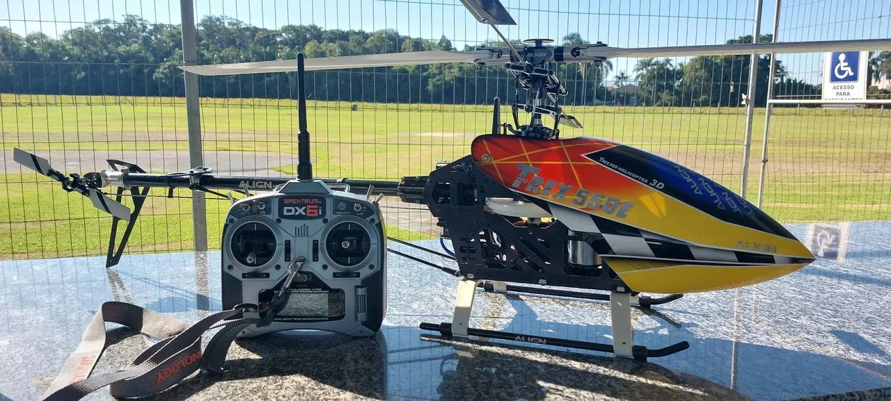 Helicóptero TREX 550E - Foto 2