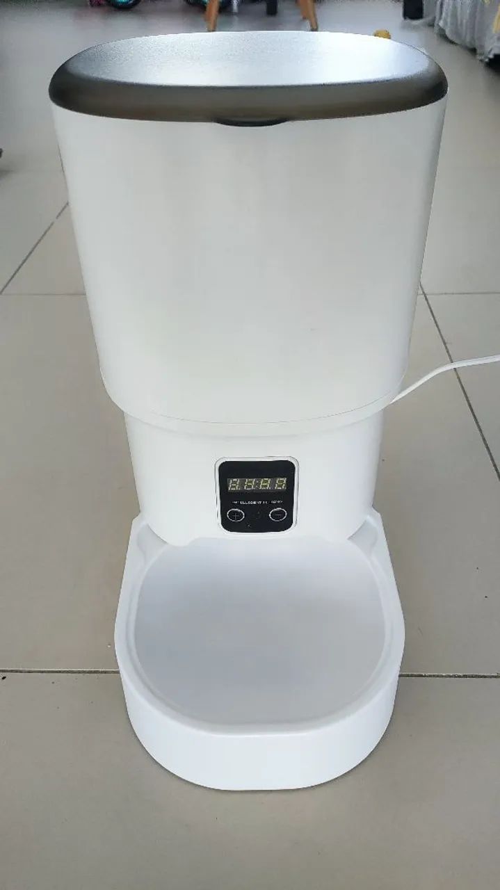 Alimentador automático para cães e gatos