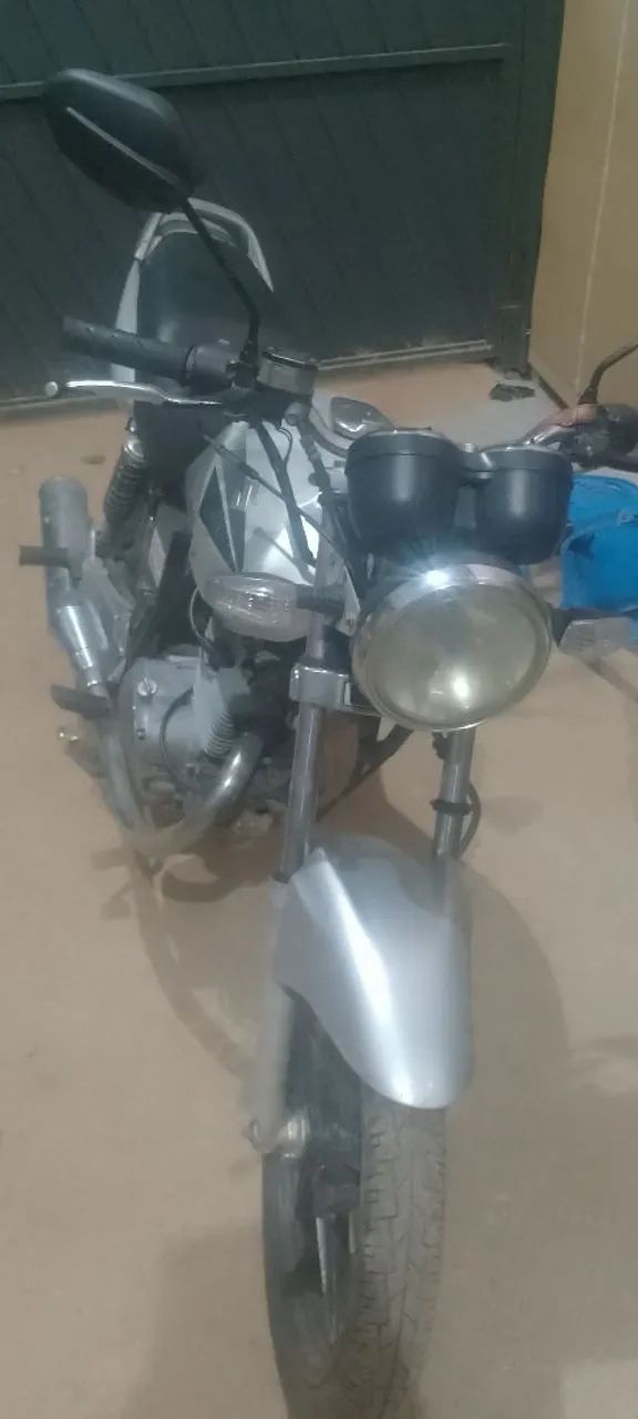 Vendo moto Suzuki yes 2008