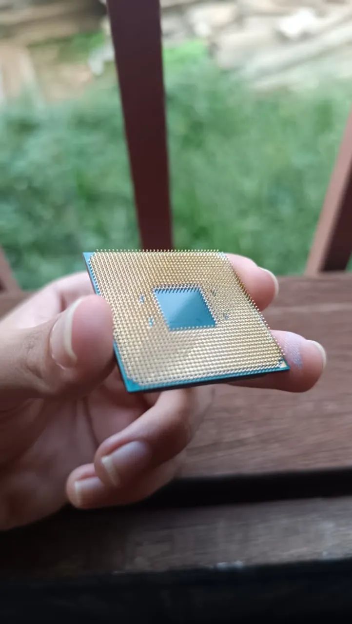 Processador AMD Ryzen 3 3200G 4 Núcleos 4 Threads AM4 com Radeon Vega - Foto 2