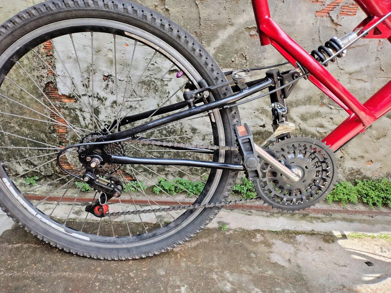 Bicicleta aro 26 em bom estado - Foto 5