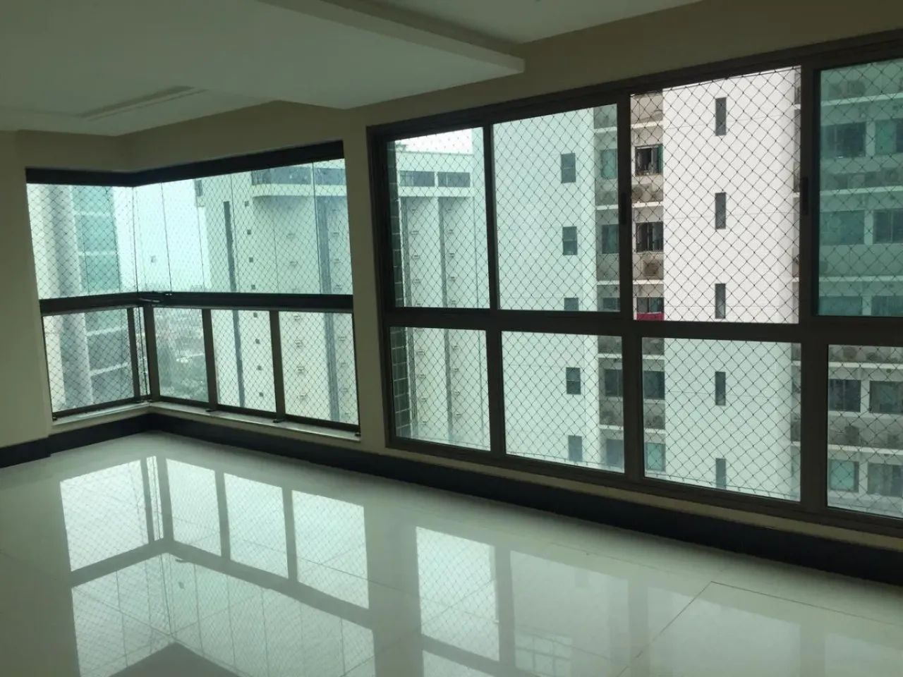 Apartamento para venda possui 127 metros quadrados com 3 quartos em Pina - Recife - Pernam