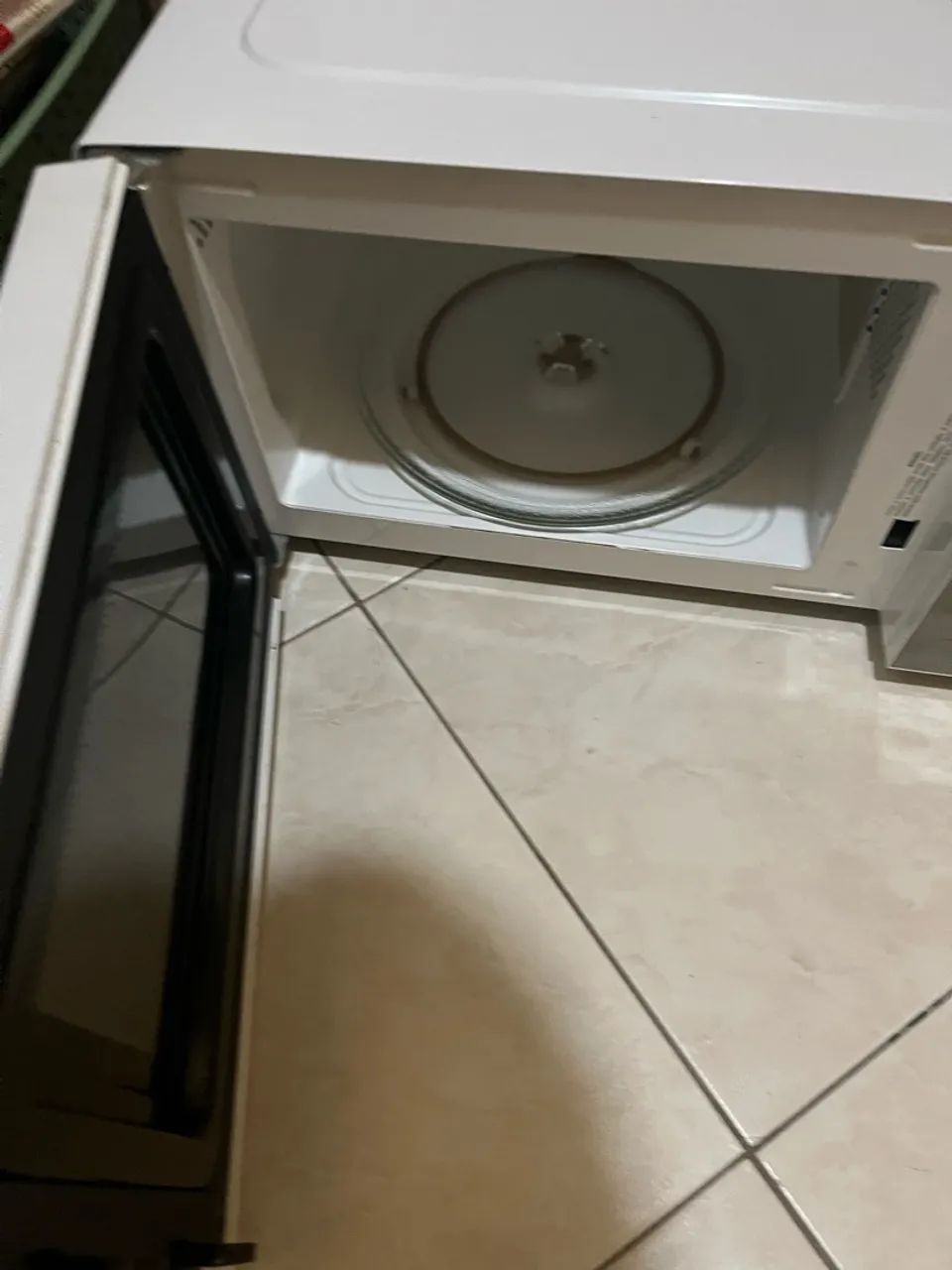 Microondas branco Philco - Foto 3