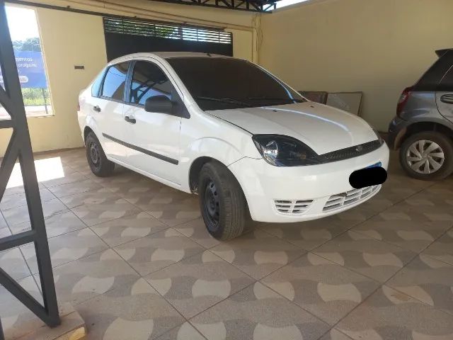 Ford Fiesta Fiesta Sedan 1.0 8V Flex 4p 2007
