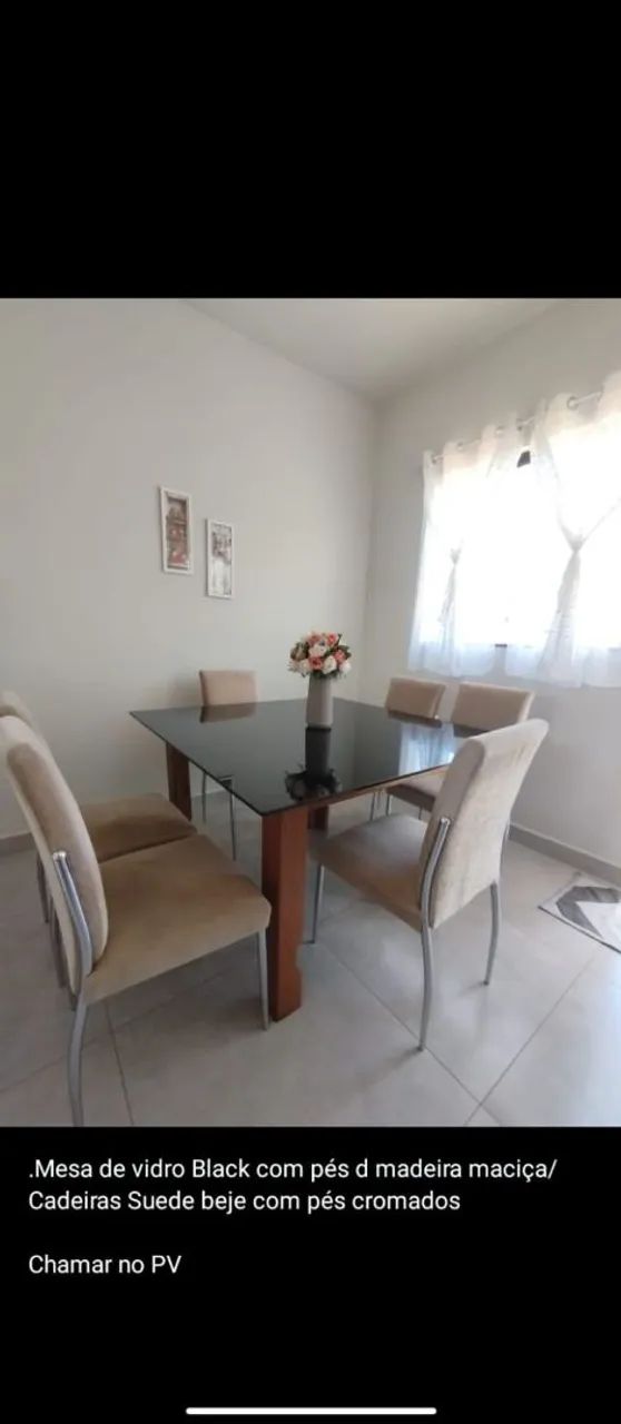 Mesa com Cadeiras