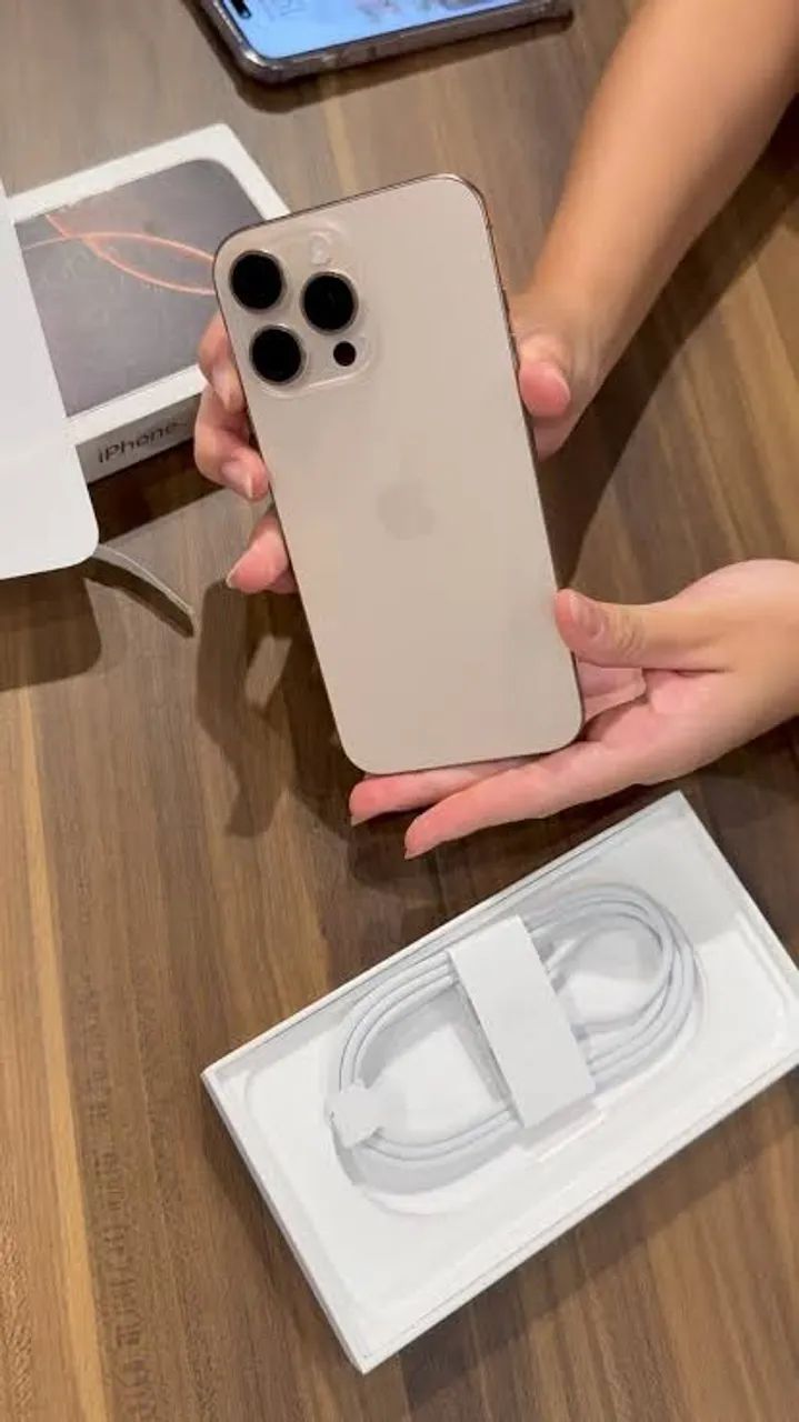 iPhone 16 pro Max - GOLD