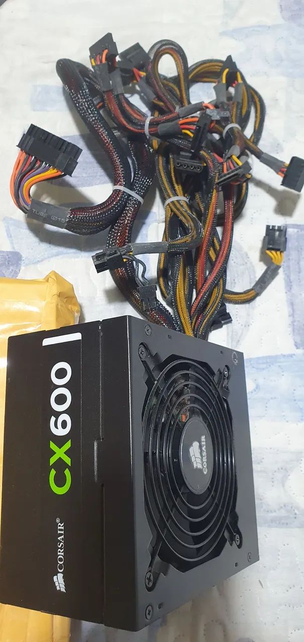 Fonte corsair cx600 melhor marca  - Foto 2