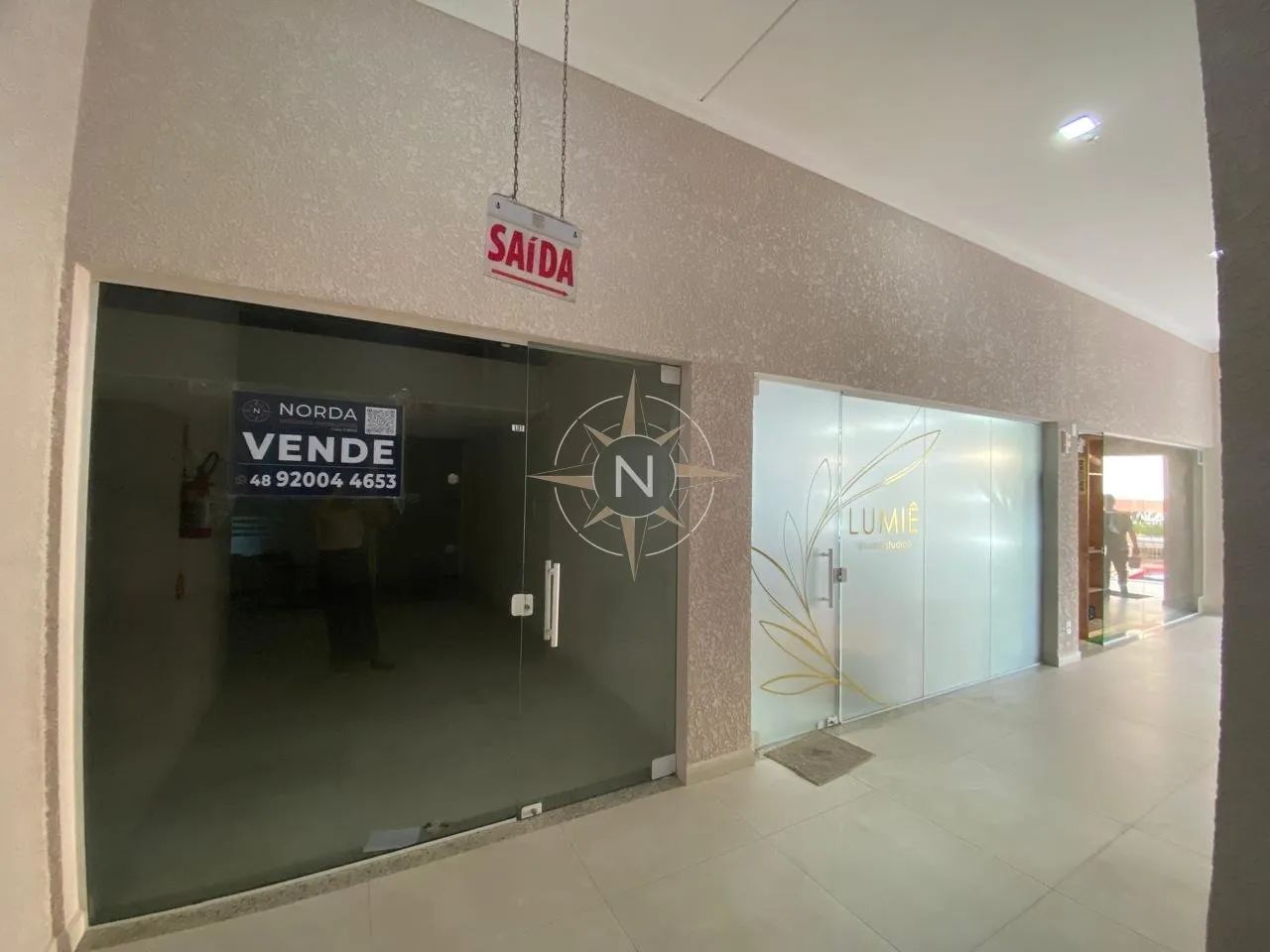 Loja Comercial com Mezanino em Galeria Aberta - Praia dos Ingleses - Foto 3