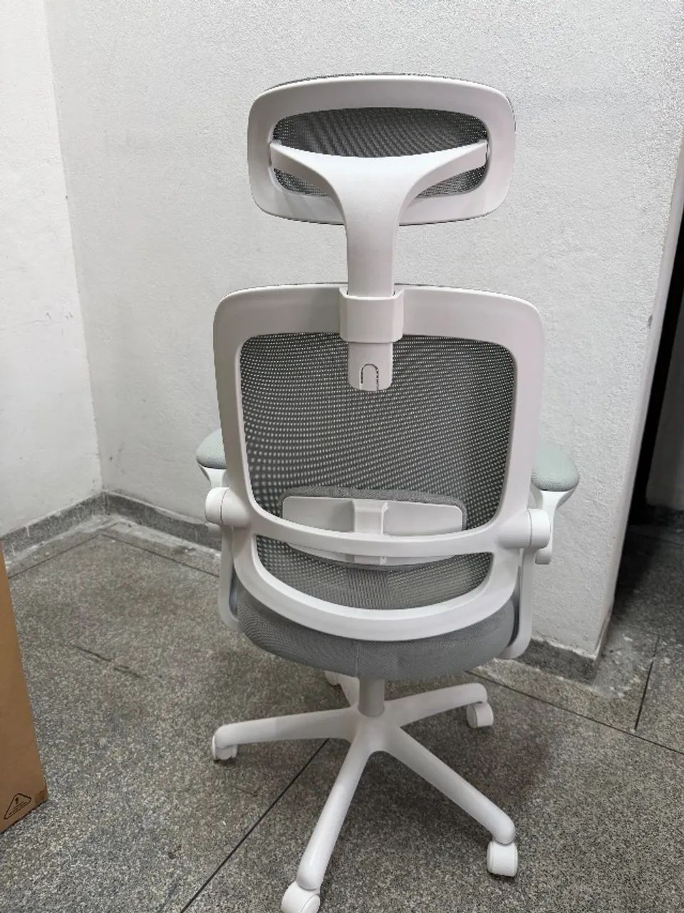 Cadeira Astra Cinza e Branco Elements - Foto 2