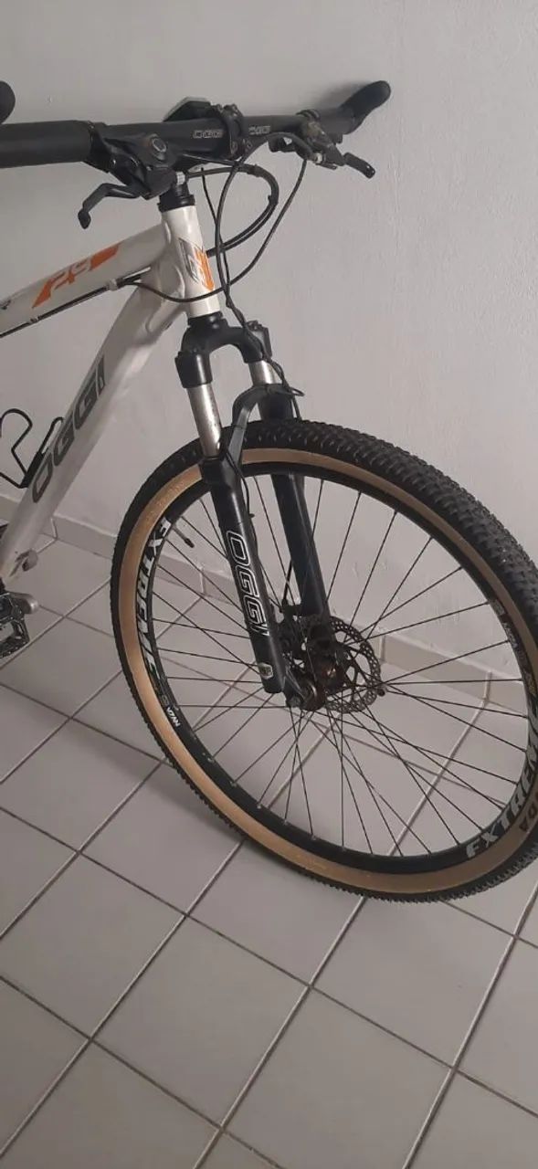 Bom  - Foto 2