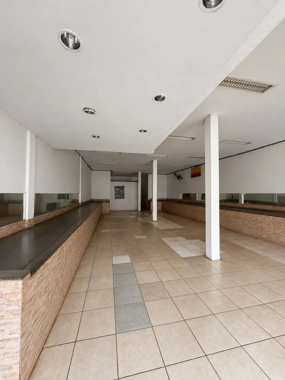 Loja Comercial para Aluguel no Centro de Lagoa Santa | 140 m²