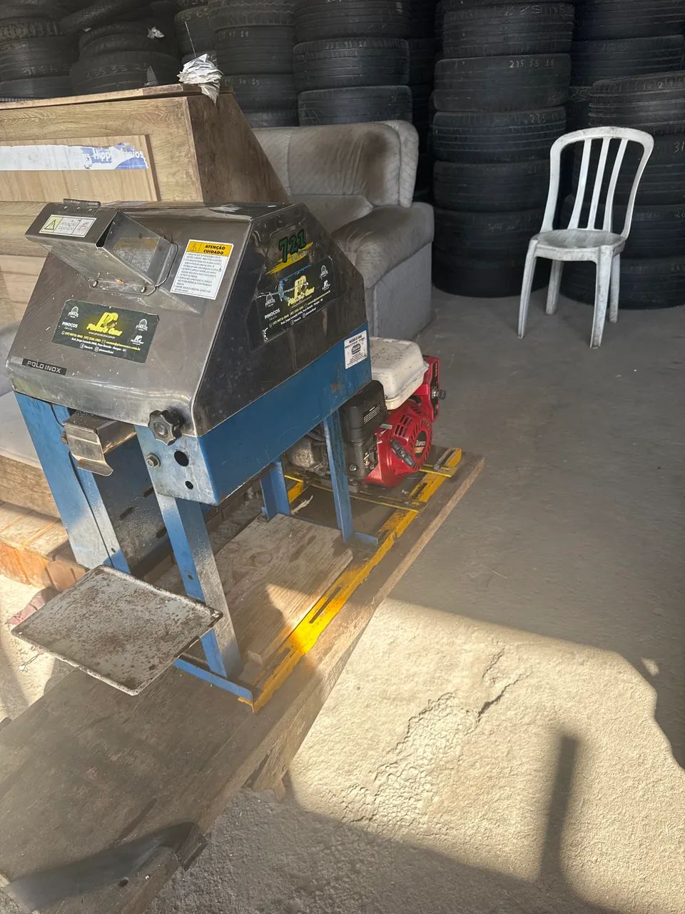 Vendo moenda de cana motor a gasolina 