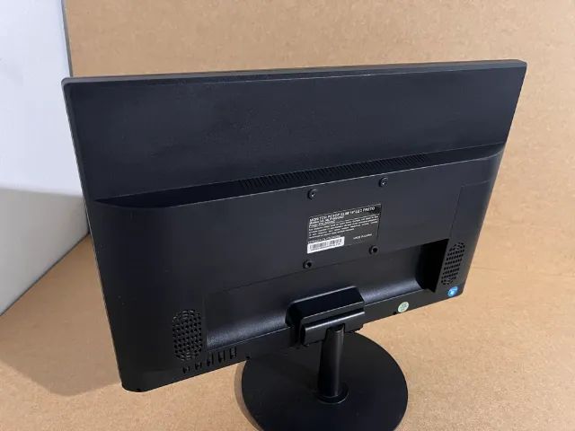 Monitor LED 19 Polegadas PCTOP HDMI / VGA - Liga e Funciona c/ Mancha no Display - Foto 3