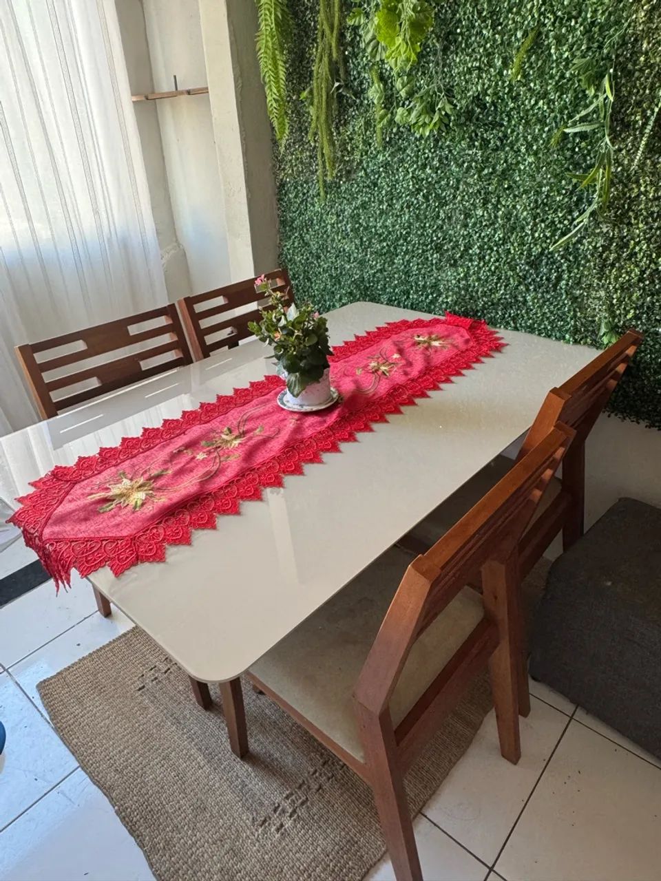Mesa de madeira 4 cadeiras  - Foto 2