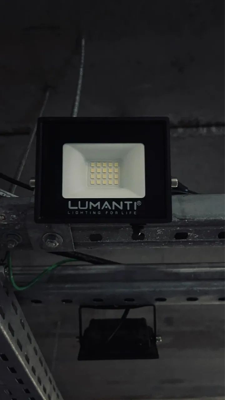 Vendo Led refletor 500w usado - Foto 3