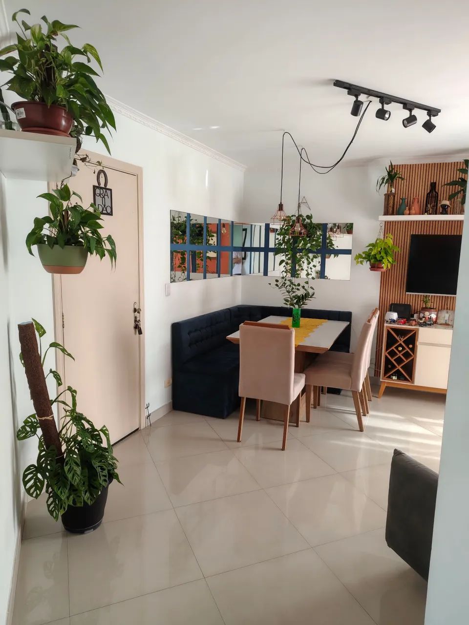 Apartamento recém reformando e bem amplo no Jaraguá  - Foto 2