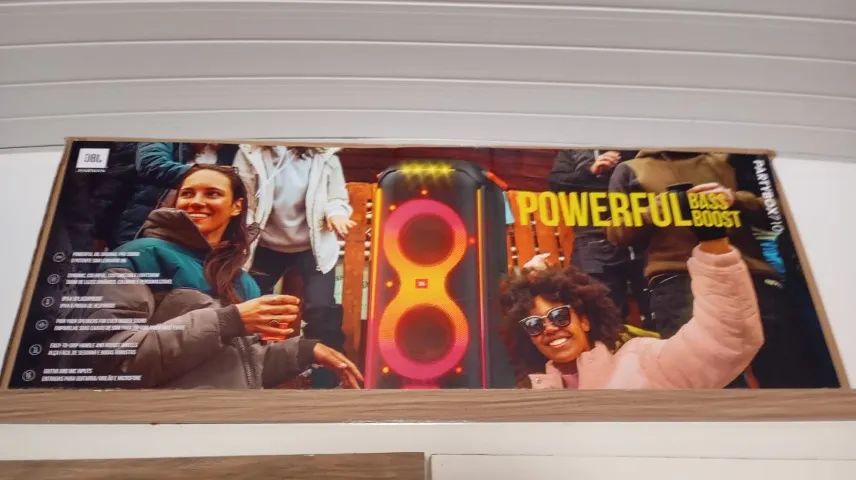 Caixa de Som JBL PartyBox 710 800W Bluetooth Luzes de LED  