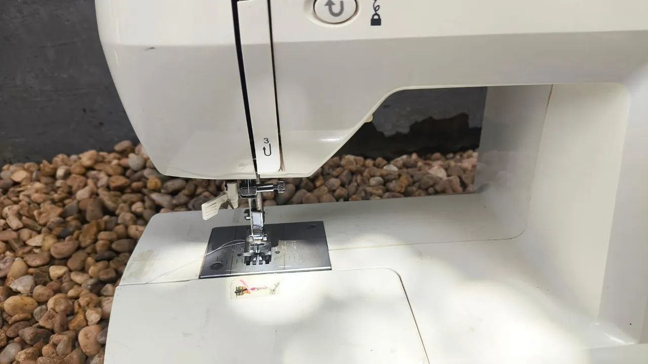 Máquina de costura - Foto 4